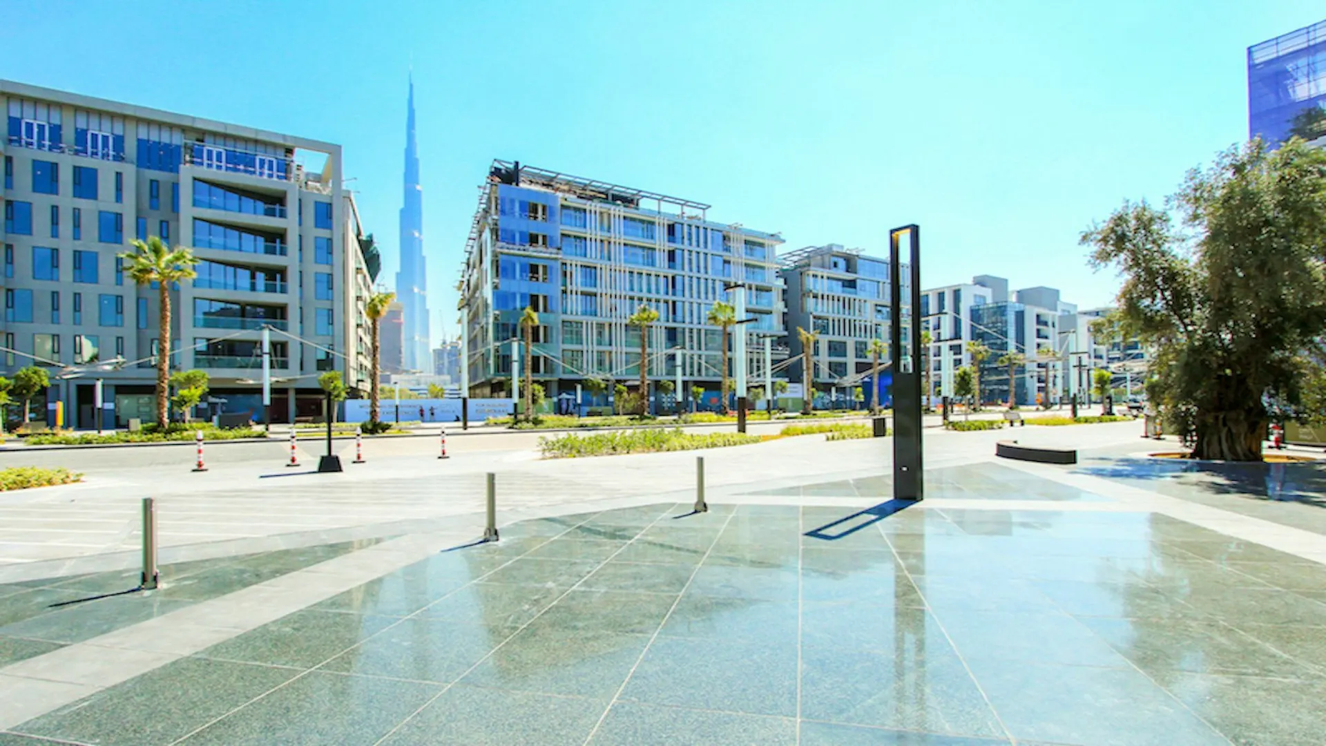Dhh - City Walk Building 10 contacts